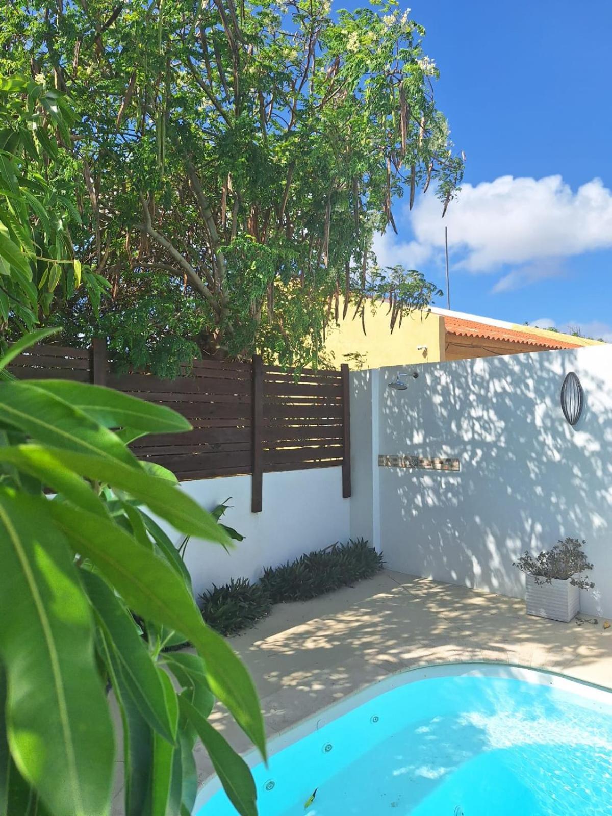 Anate Beach Apartments, Mangel Alto Savaneta Exterior photo